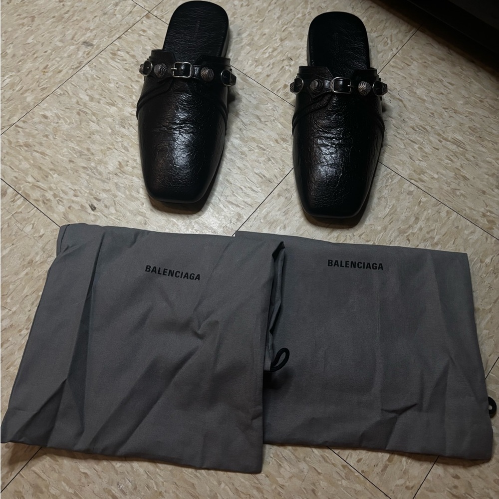 Balenciaga Cosy Cagole Mule - Picture 3 of 7